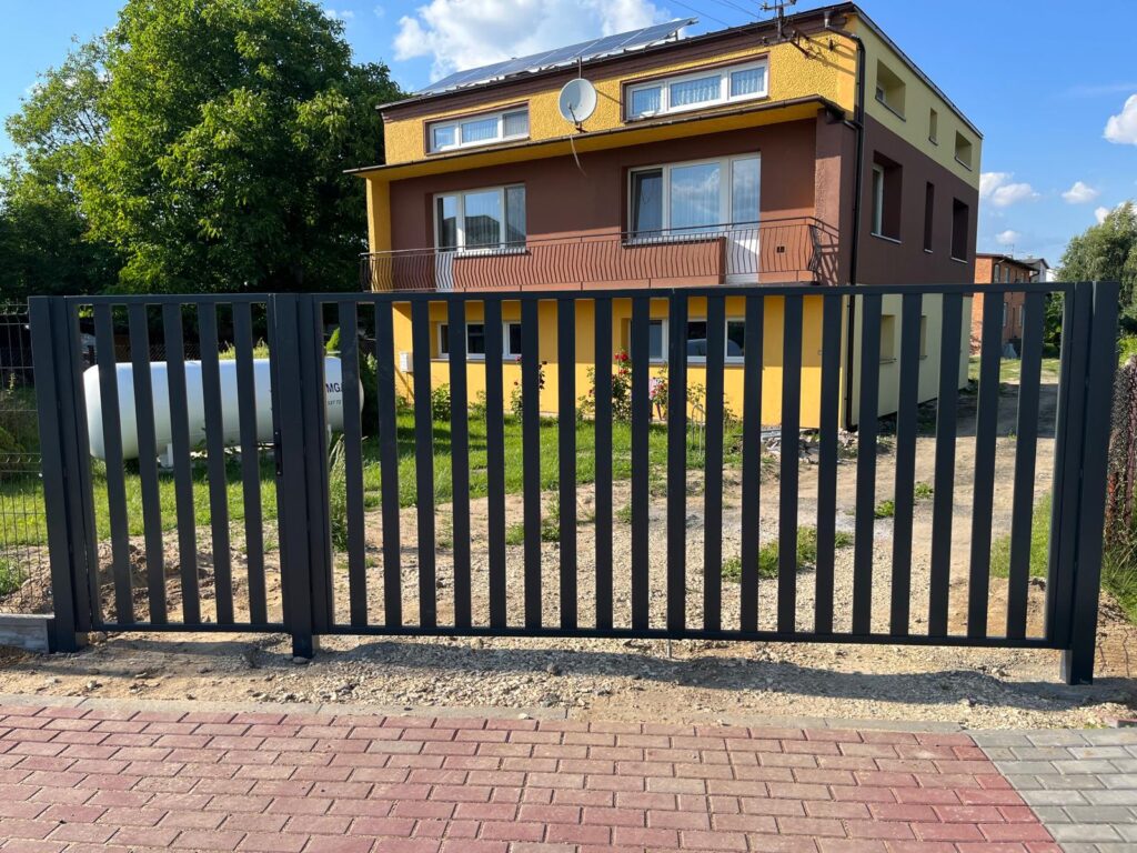 brama wjazdowa z furtką